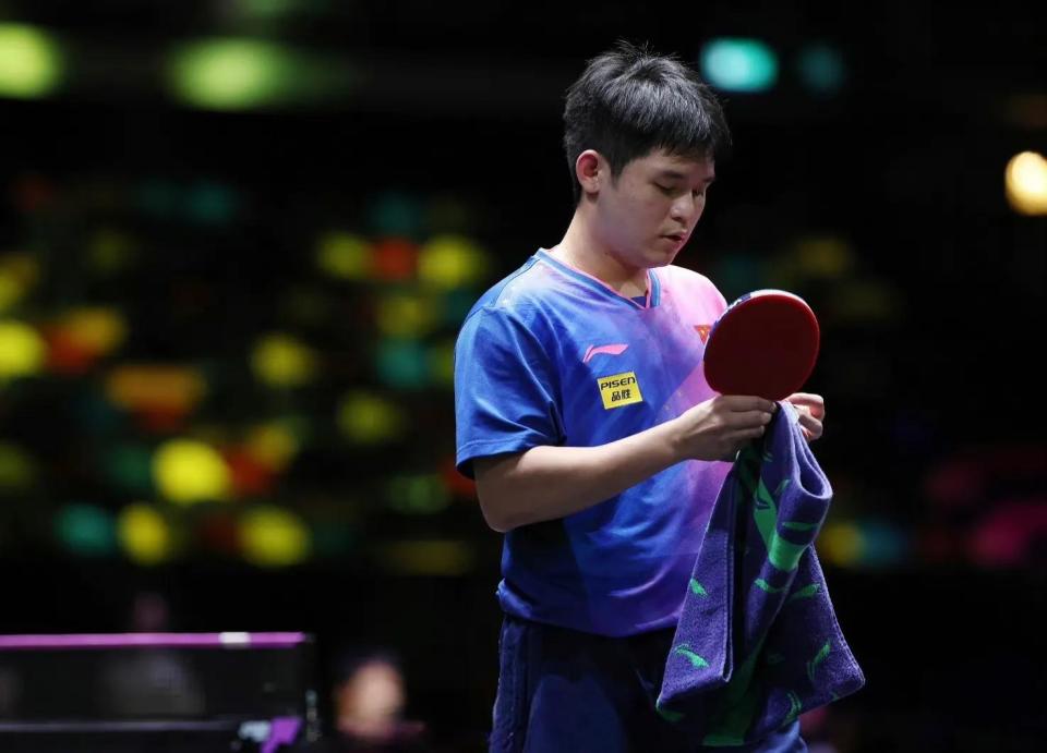 拉伸环节上 拉伸环节上