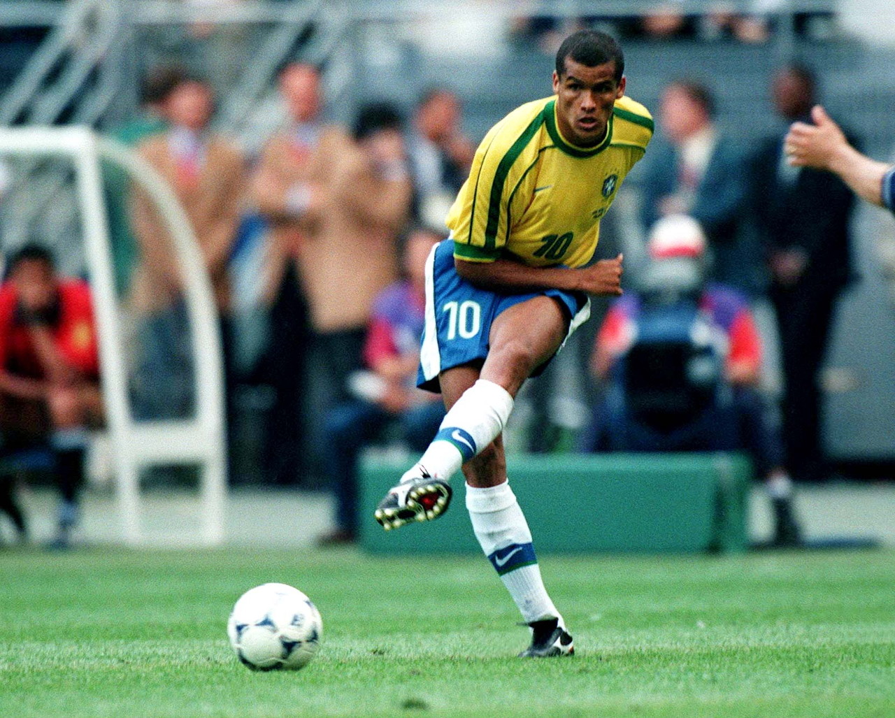 在场上的冷 在场上的冷